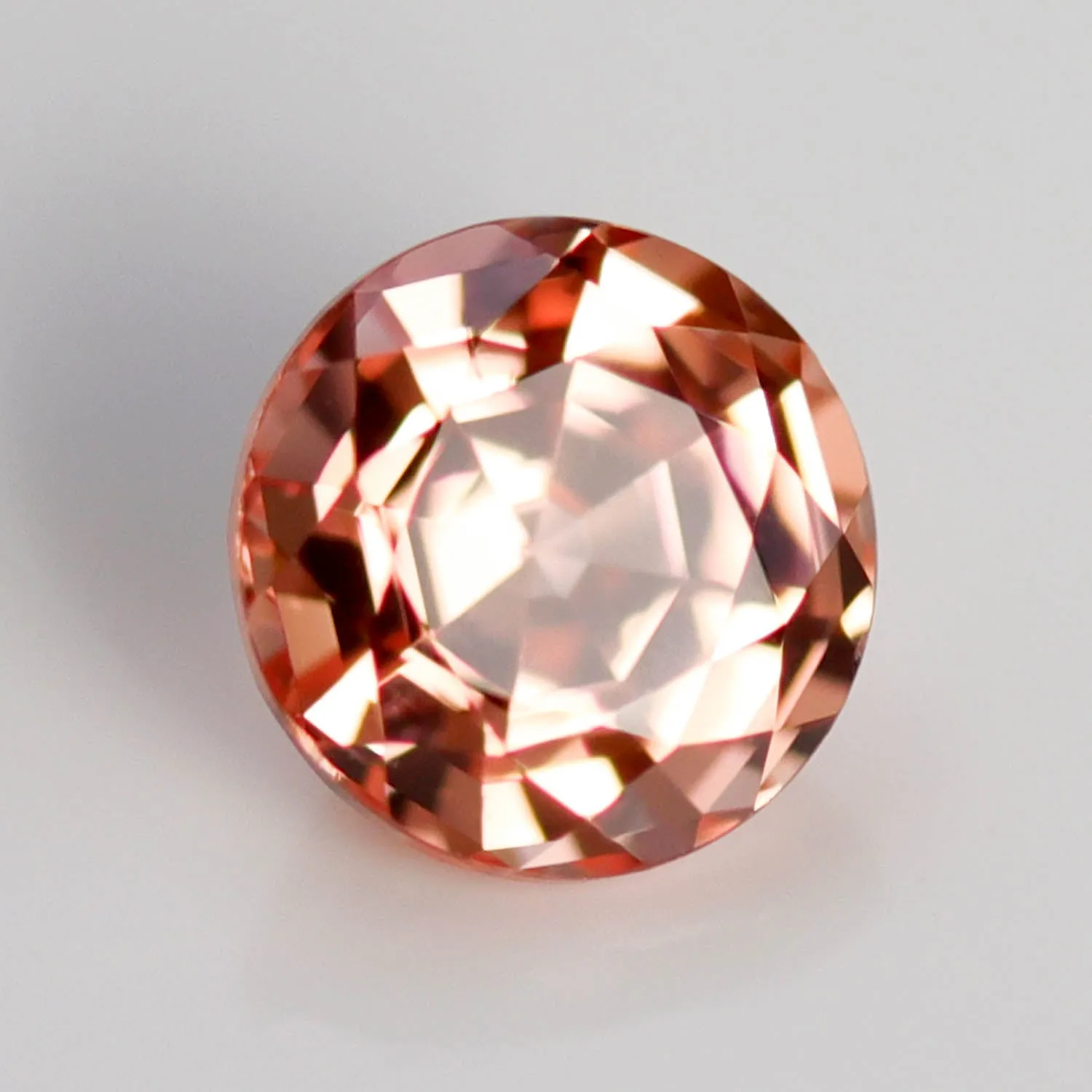 4mm Round Peach Padparadscha Sapphire - 101640