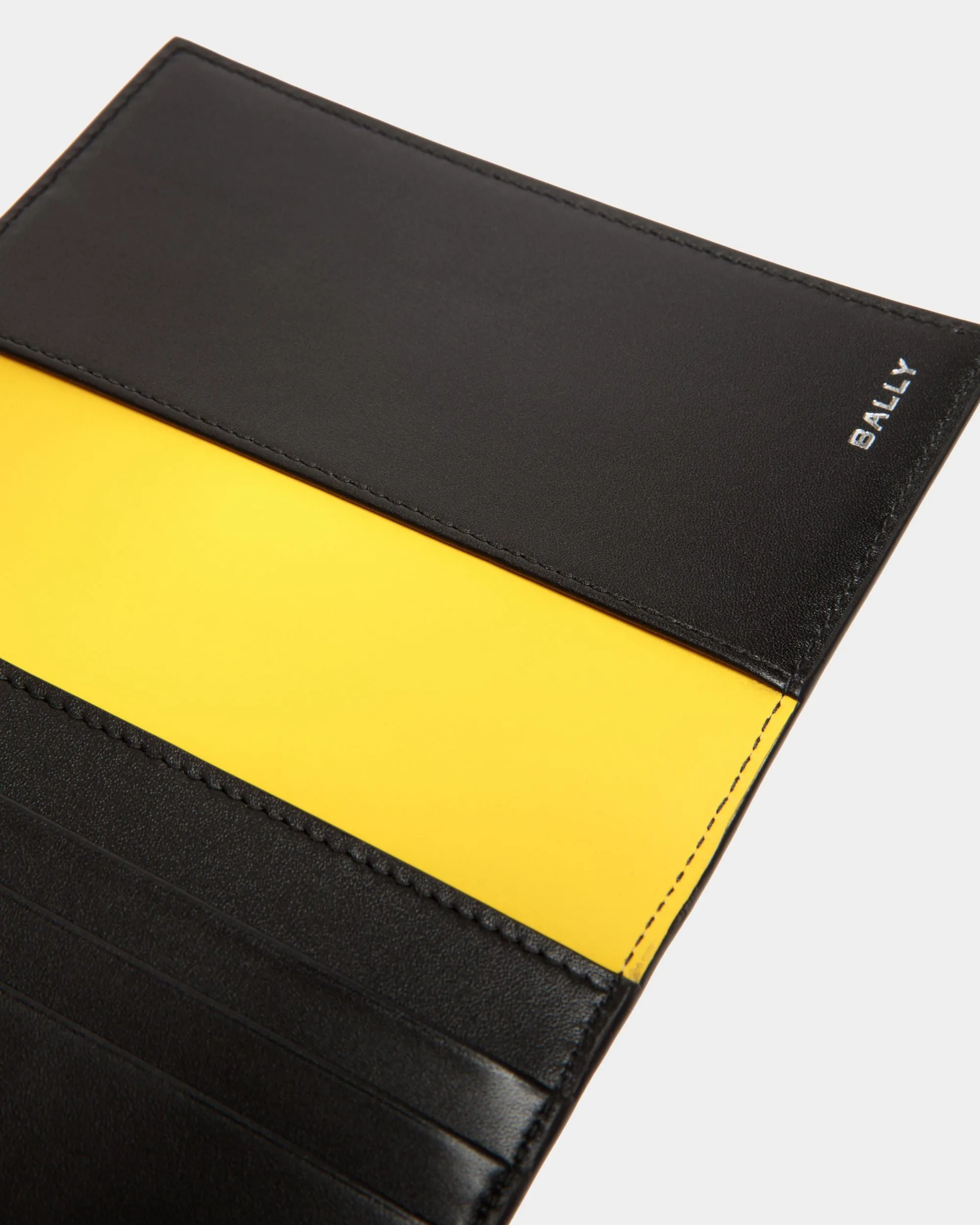 Adrien Brody Travel Collection Passport Case In Black And Yellow Leather 