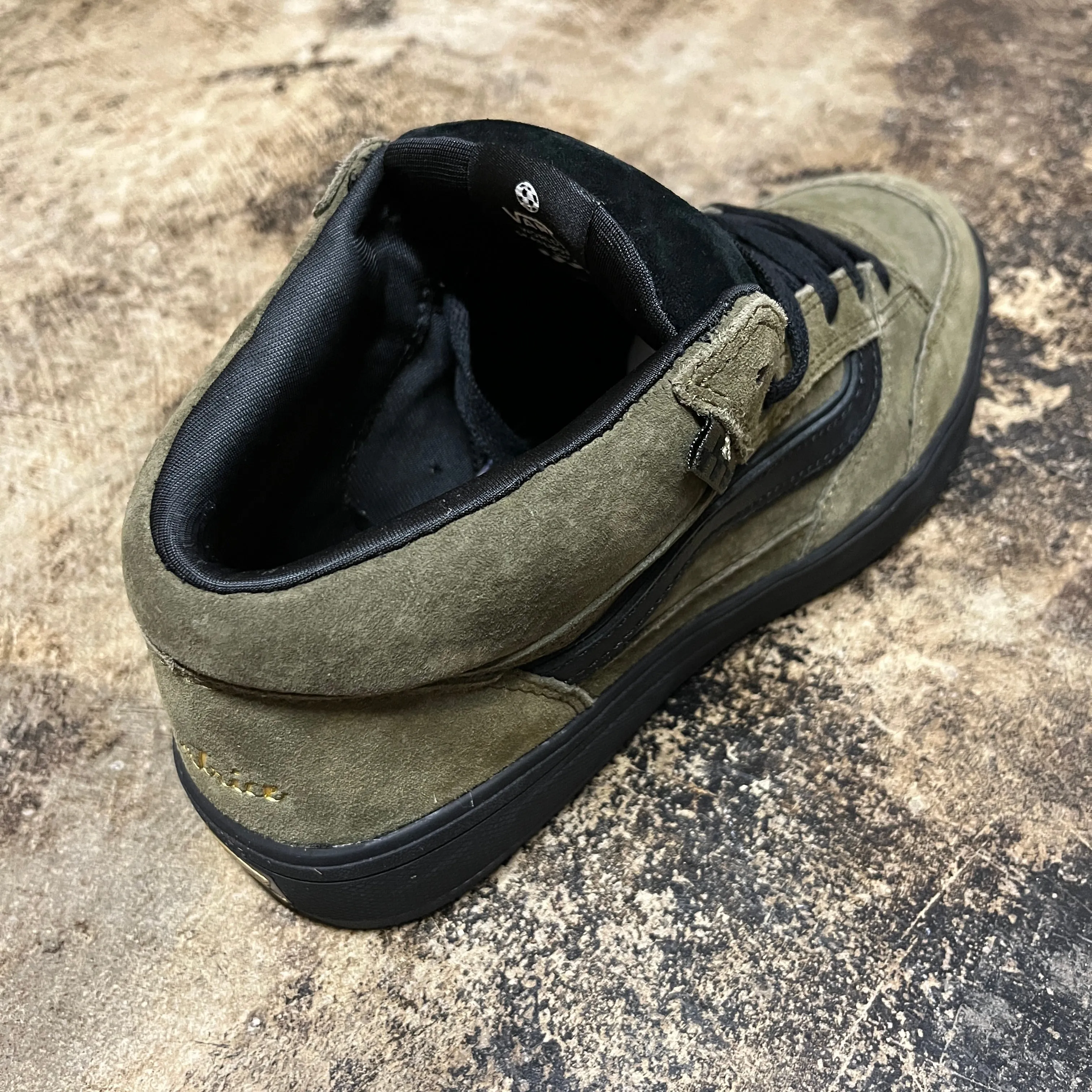 VANS ZAHBA MID BEATRICE (DARK OLIVE)