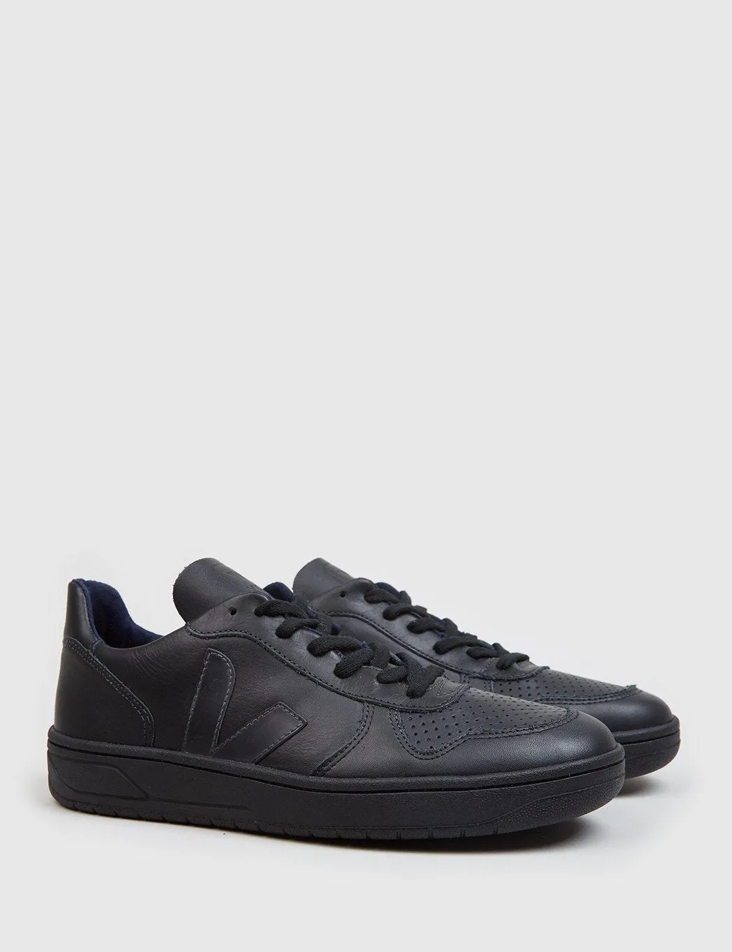 Veja V-10 Leather Trainers - Black