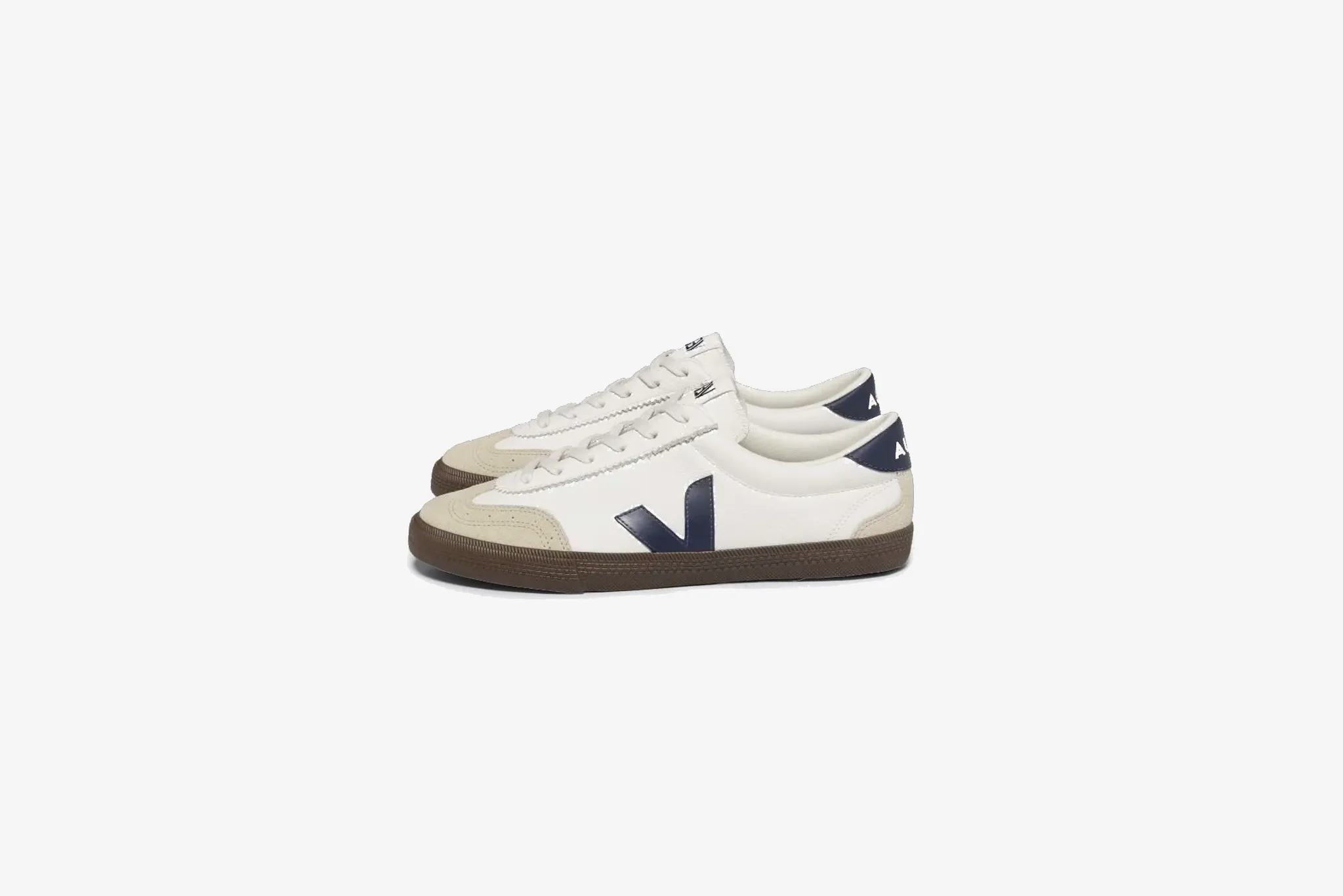 Veja Volley O.T. Leather  M - White / Nautico / Bark