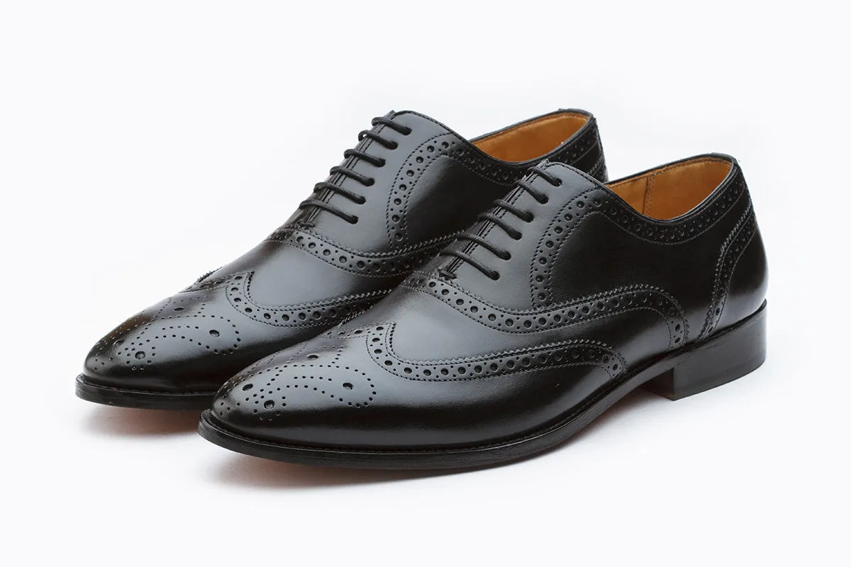 WINGCAP BROGUE OXFORD WITH MEDALLION- BLACK