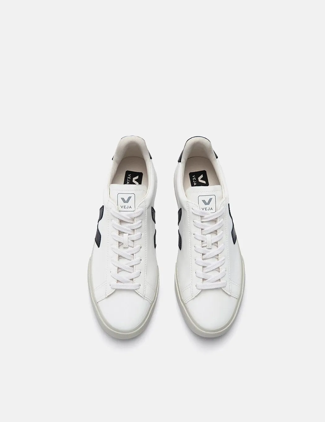 Womens Veja Campo Trainers (Chrome Free Leather) - White/Black